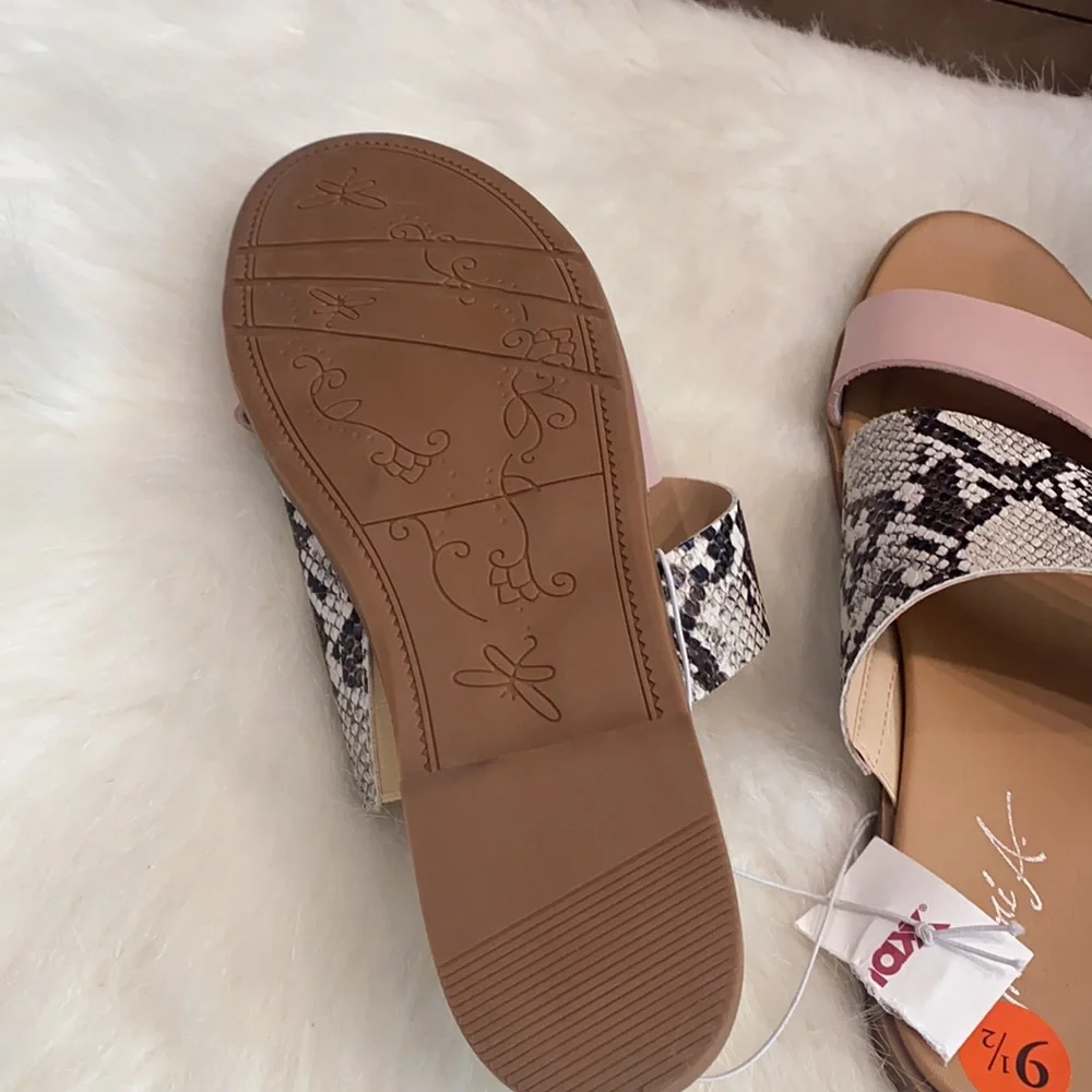 MARI A TANO SANDALS
